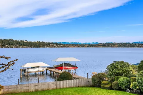 8560 Sand Point Way NE, Seattle, WA 98115