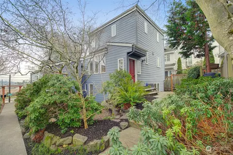 3841 23rd Ave W #B, Seattle, WA 98199