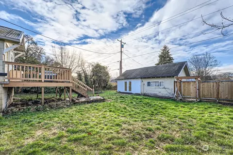 Exterior - 1702 Rainier Ave, Everett, WA 98201 photo 4 of 4