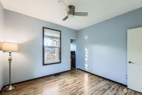 Bedroom - 1702 Rainier Ave, Everett, WA 98201 photo 4 of 8