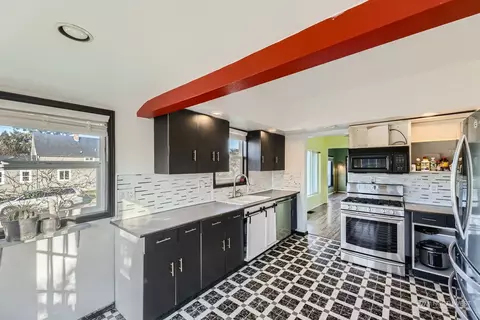 Kitchen - 1702 Rainier Ave, Everett, WA 98201 photo 2 of 5