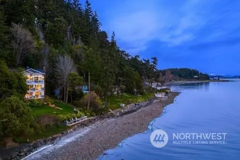 11149 NE South Beach Dr, Bainbridge Island, WA 98110