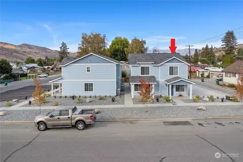 511 N Emerson St, Chelan, WA 98816