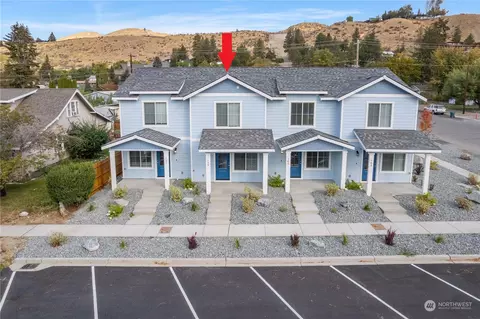 139 E Nixon Ave, Chelan, WA 98816