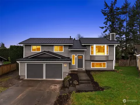 1301 S 239th Pl, Des Moines, WA 98198