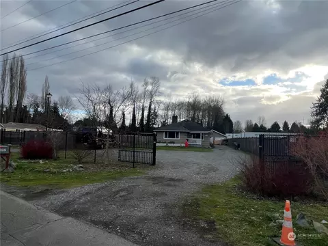 302 Todd Rd NE, Puyallup, WA 98372