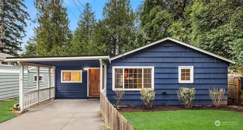 9017 25th Ave NE, Seattle, WA 98115