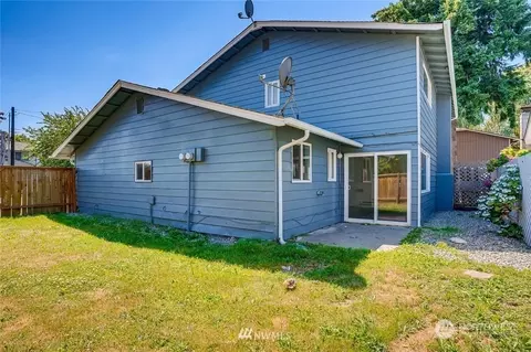 1203 22nd St NE, Auburn, WA 98002