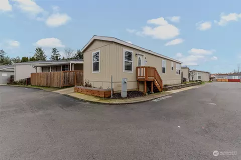 9700 SW Tualatin Rd #48, Tualatin, OR 97062