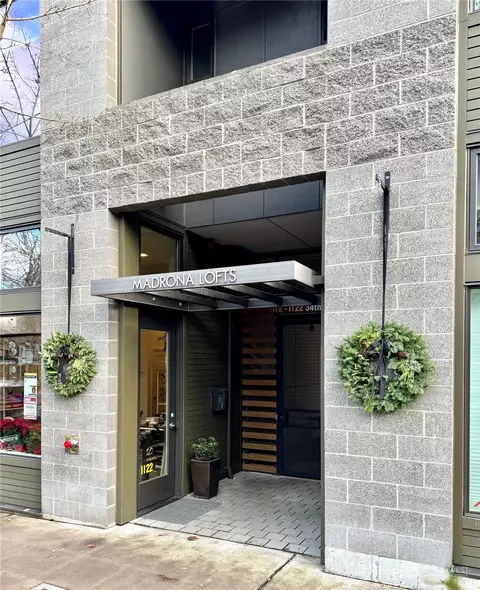 1120 34th Ave #A, Seattle, WA 98122