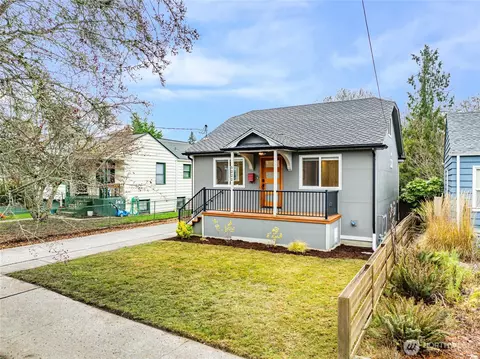 5222 39th Ave NE, Seattle, WA 98105
