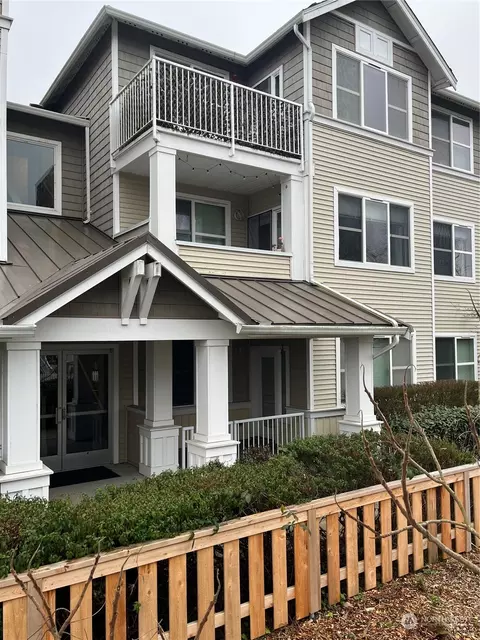 2980 SW Raymond St #102, Seattle, WA 98136