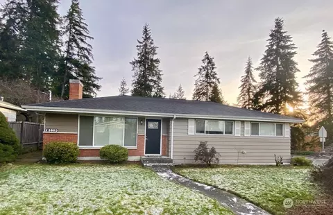 13803 SE 40th St, Bellevue, WA 98006