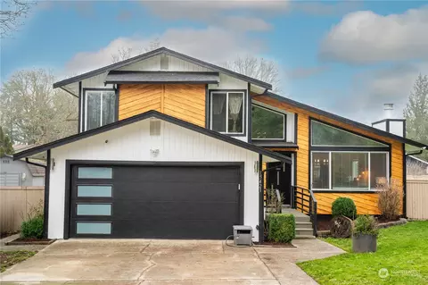 15421 13th Avenue Ct E, Tacoma, WA 98445