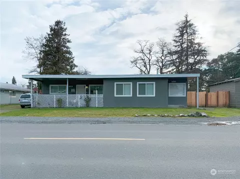 818 108th St S, Tacoma, WA 98444