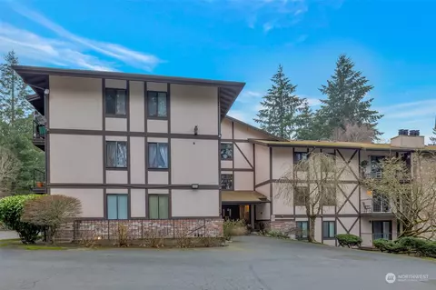 4501 Grandview Dr W #T213, University Place, WA 98466