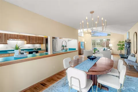Dining - 17322 95th Ave NE, Bothell, WA 98011 photo 1 of 2