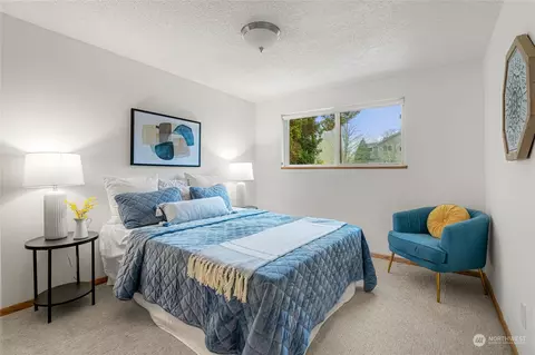 Bedroom - 17322 95th Ave NE, Bothell, WA 98011 photo 4 of 8