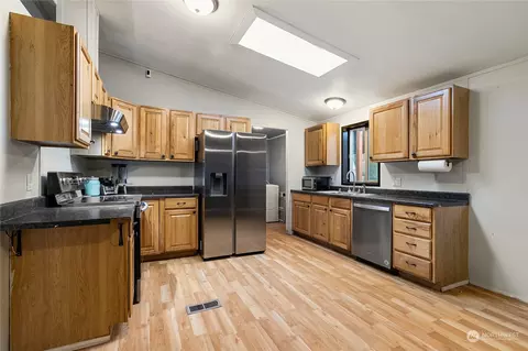 Kitchen - 6968 Plum Tree Pl, Everson, WA 98247 photo 2 of 2