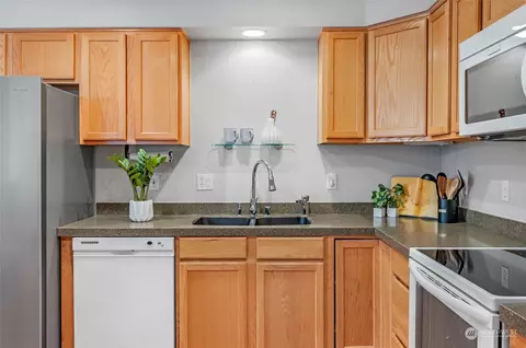 2201 192nd St SE #Z202, Bothell, WA 98012 photo 9