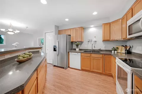 2201 192nd St SE #Z202, Bothell, WA 98012 photo 8