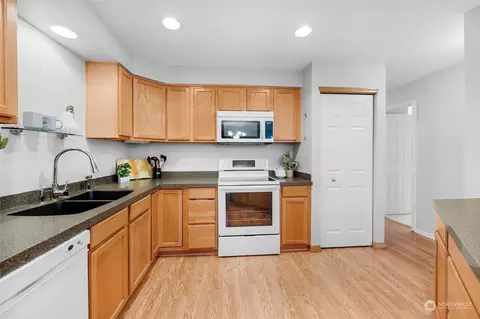 2201 192nd St SE #Z202, Bothell, WA 98012 photo 7