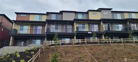 13215 NE 127th Ct #B, Kirkland, WA 98034