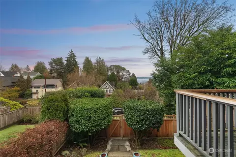 1613 Grand Ave, Seattle, WA 98122