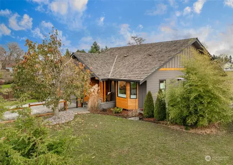 7970 W Golf Course Dr, Blaine, WA 98230