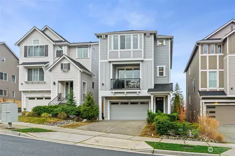 17610 21st Ave W, Lynnwood, WA 98037