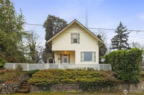 1715 Elizabeth Ave, Bremerton, WA 98337
