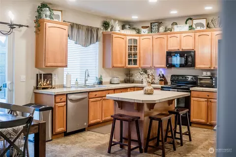 7329 Radius Loop SE, Lacey, WA 98513 photo 5