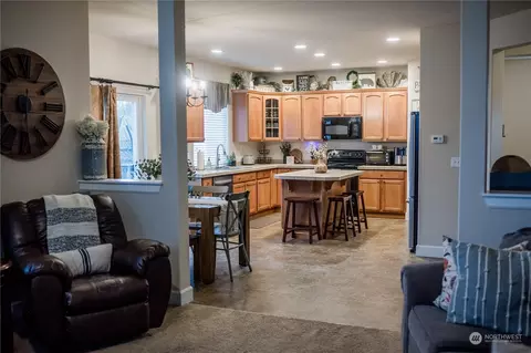 7329 Radius Loop SE, Lacey, WA 98513 photo 4