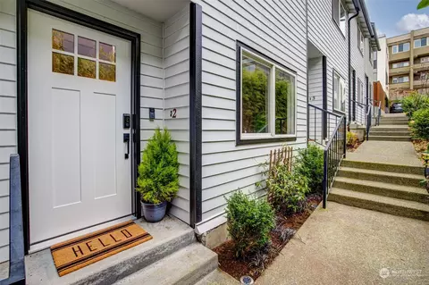 137 27th Ave E #2, Seattle, WA 98112