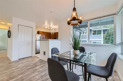 Dining - 3924 243rd Pl SE #G302, Bothell, WA 98021 photo 2 of 2