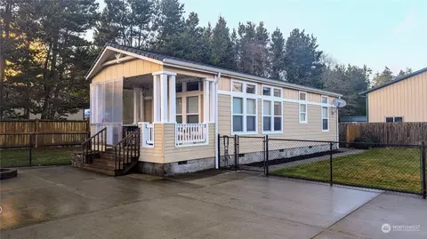 27893 Y Ln, Ocean Park, WA 98640
