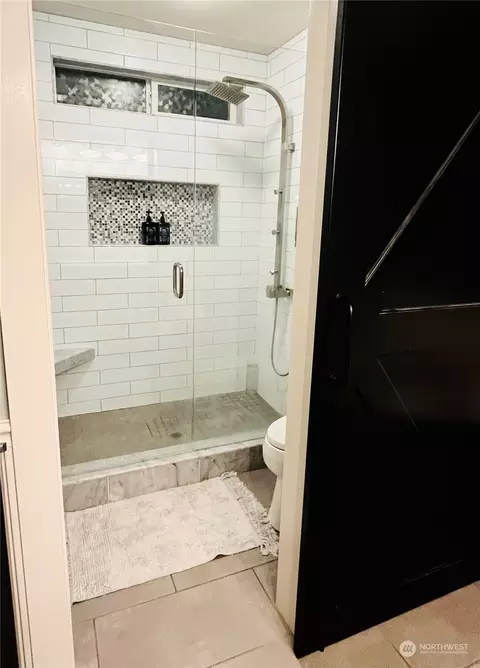 Bath - 205 Thompson Ave NW, Orting, WA 98360 photo 2 of 3