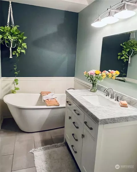 Bath - 205 Thompson Ave NW, Orting, WA 98360 photo 3 of 3