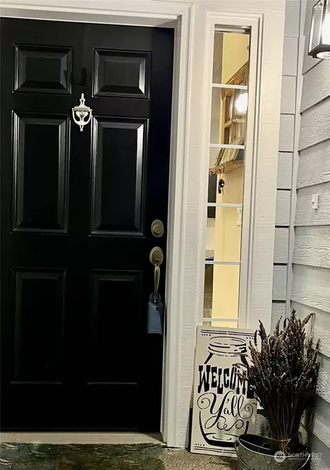 Entry Way - 205 Thompson Ave NW, Orting, WA 98360 photo 1 of 3