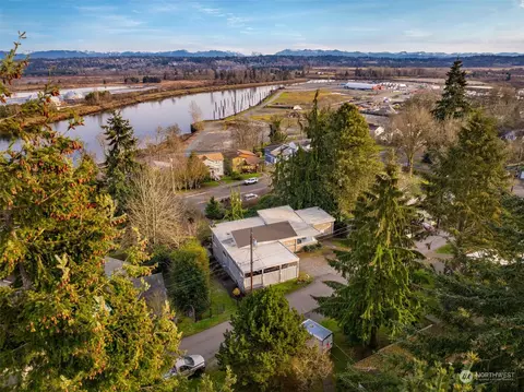 2016 E Grand Ave, Everett, WA 98201 photo 3