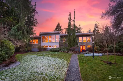 2016 E Grand Ave, Everett, WA 98201