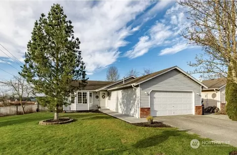 1119 Maddox Creek Ln, Mount Vernon, WA 98274