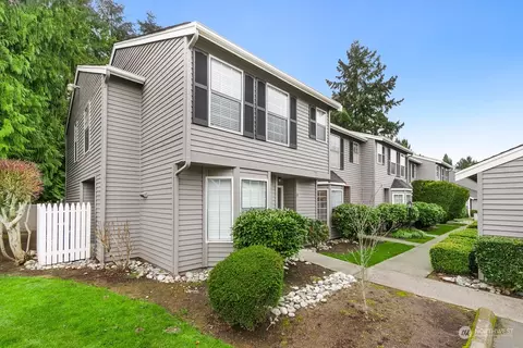 23913 57th Ct S #F2, Kent, WA 98032
