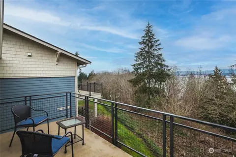 4310 Blue Heron Cir #205, Anacortes, WA 98221