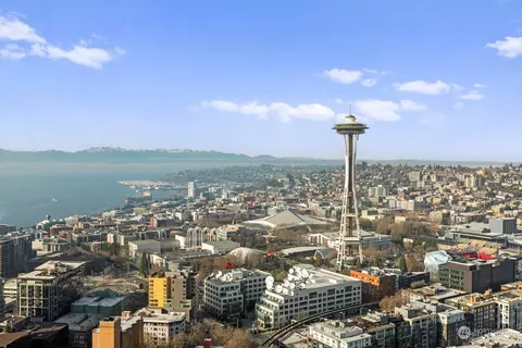 583 Battery St #306N, Seattle, WA 98121