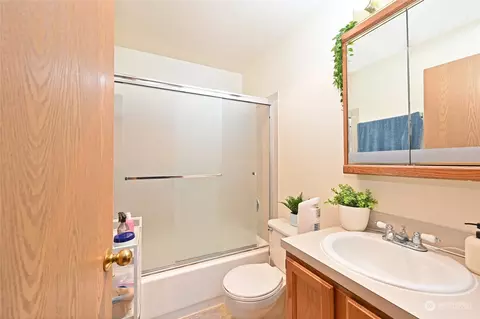 2251 NE Blakeley St, Seattle, WA 98105 photo 18