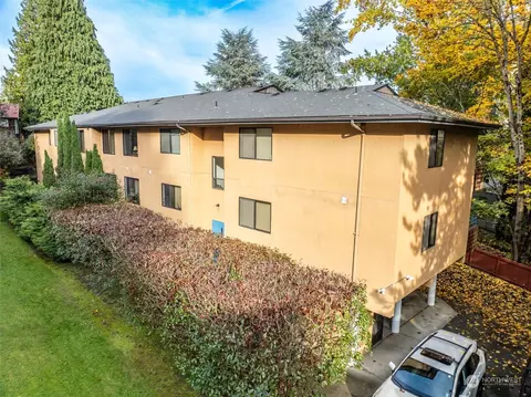 2251 NE Blakeley St, Seattle, WA 98105 photo 6