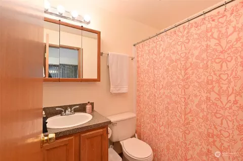 2251 NE Blakeley St, Seattle, WA 98105 photo 17