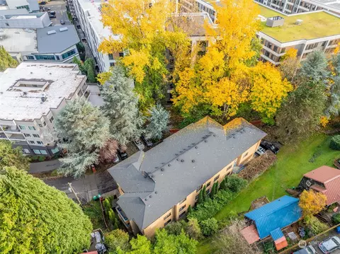 2251 NE Blakeley St, Seattle, WA 98105 photo 7