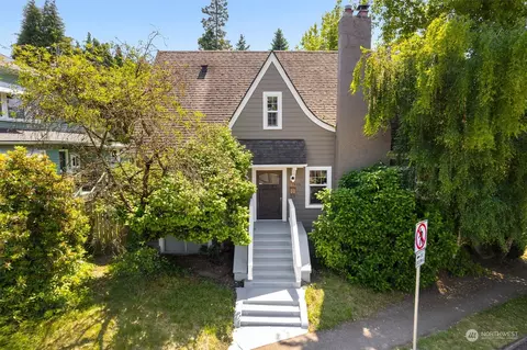 7806 Lake City Way NE, Seattle, WA 98115